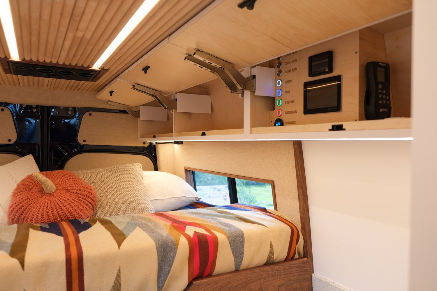 Verde king bed and overhead storage